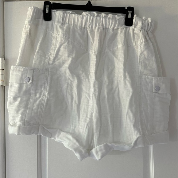 Free People White Go Explore Shorts - Picture 5 of 14